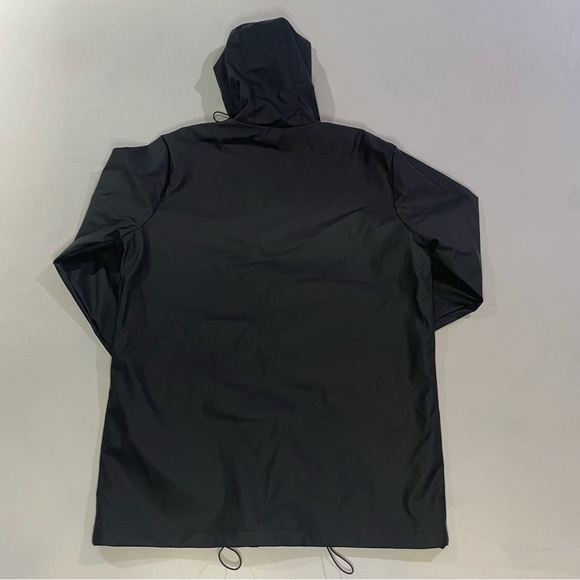 Threadbare rain jacket - Picture 2 of 3